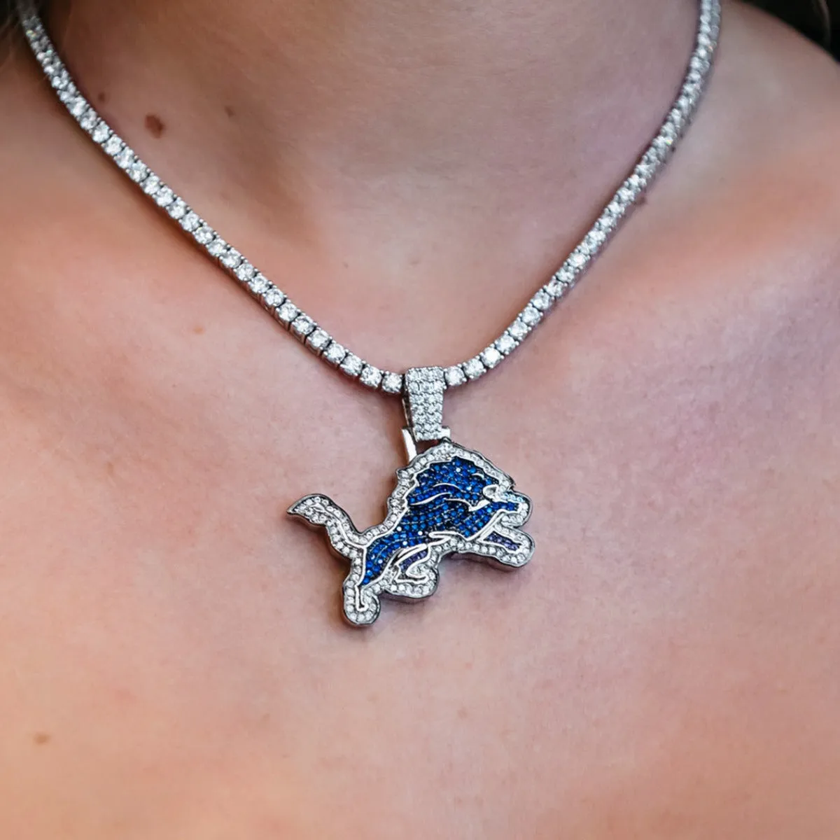 Detroit Lions Team Logo Pendant Necklace