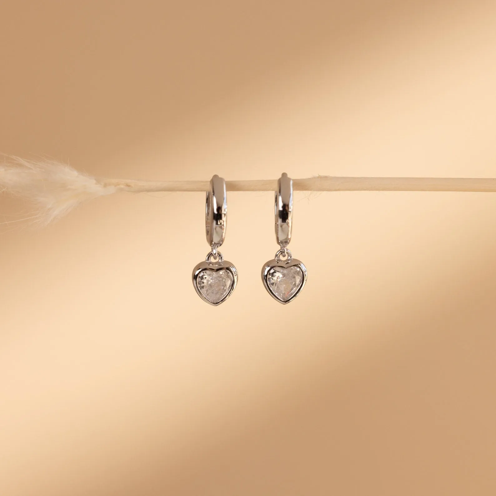 Elegant Diamond Heart Drop Huggie Earrings - Sparkling and Lightweight Jewelry for Everyday Glamour
