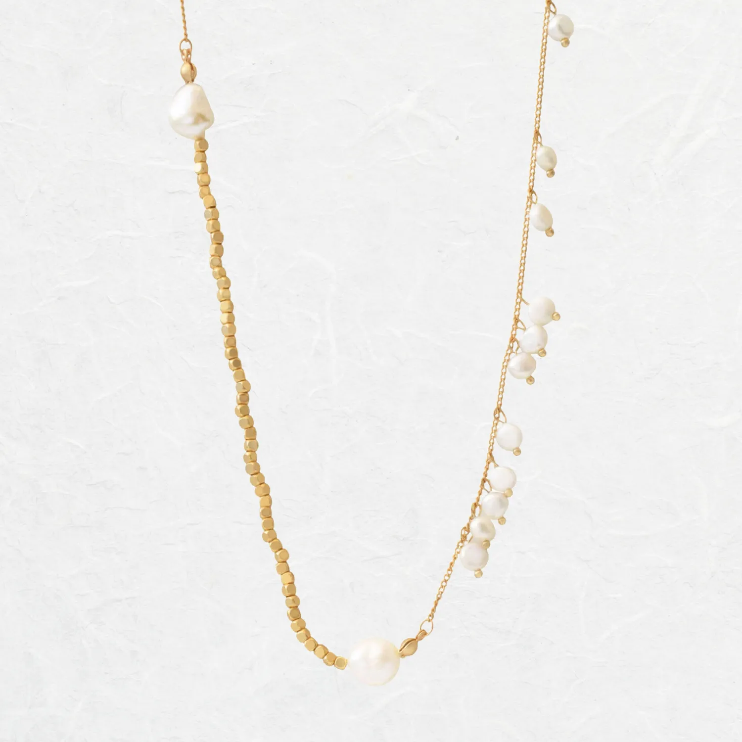 Stunning Sanna Statement Necklace - Elegant Accessory for Every Occasion